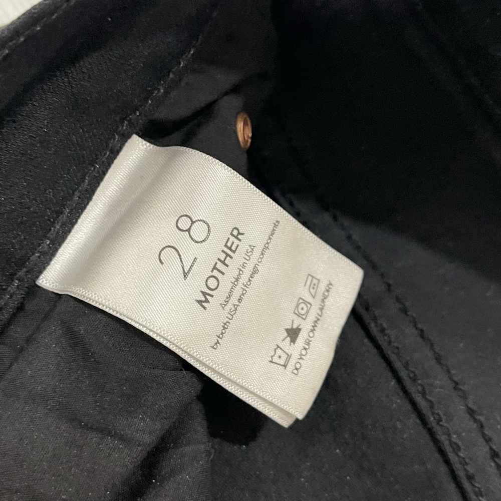 Mother denim. Skinny fit w zipper on ankles.